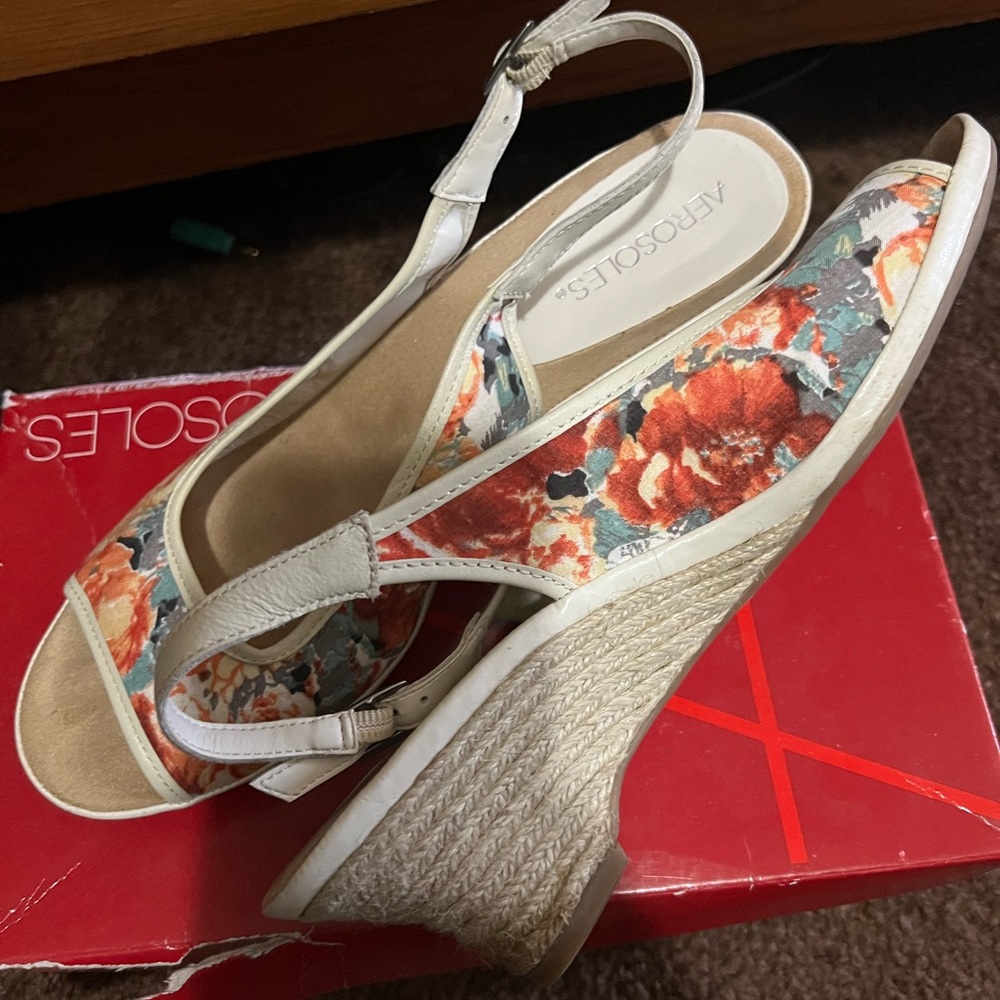 Aerosols espadrilles. Size 10